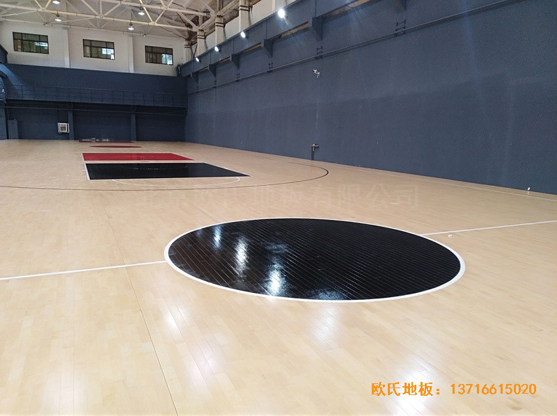 山東同昌23號(hào)籃球館體育地板施工案例0