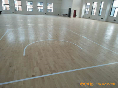 江蘇泰州市泰興濟川小學籃球館體育地板鋪裝案例