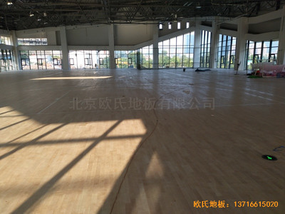 四川宜賓市臨港實驗學(xué)校體育館體育地板鋪裝案例