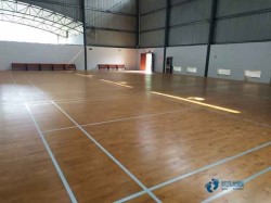 購(gòu)買(mǎi)俄勒岡松舞臺(tái)場(chǎng)館地板哪個(gè)牌子較環(huán)保